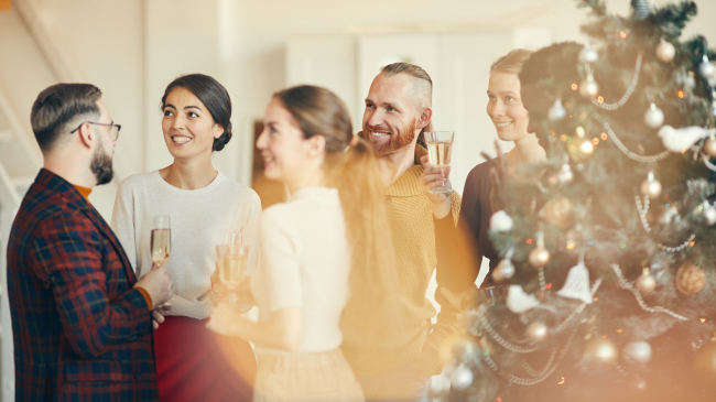 The Ultimate Guide to Preparing Your Home for Holiday Guests. The holiday season is a time for celebration, togetherness, and creating lasting memories with family and friends. If you're having people over for the holidays, it's important to get your home ready so that it feels warm and welcoming. In this ultimate guide to preparing your home ready for holiday guests, we'll give you tips and tricks to help you get your home in tip-top shape for the festivities. From cleaning and decluttering to creating a welcoming ambiance, follow these steps to make a lasting impression on your holiday guests.