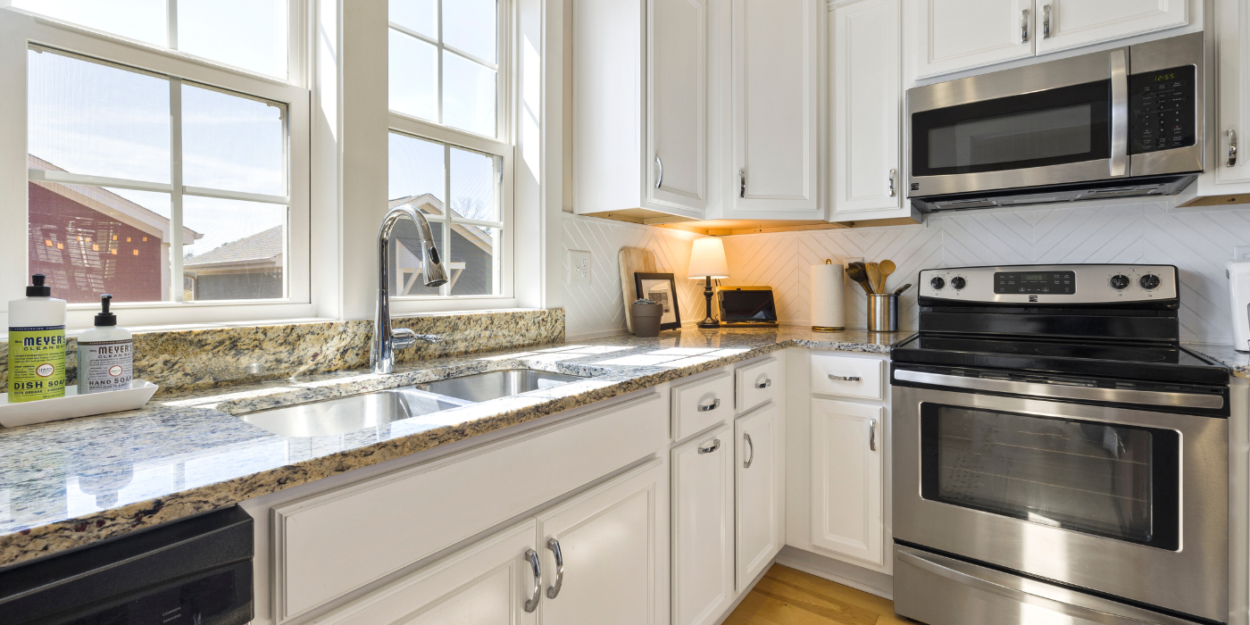 10 Tips for a Spotless Kitchen
