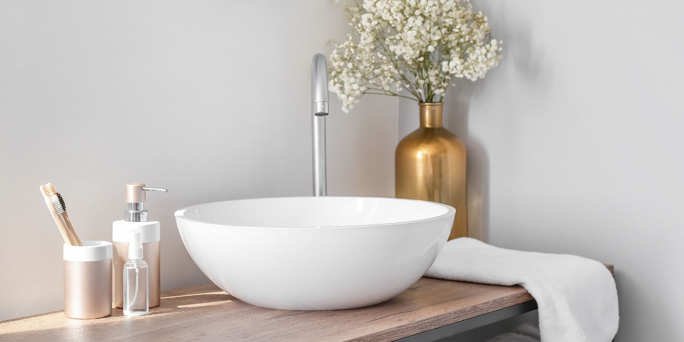 Bathroom Cleaning Hacks for Busy Tampa Residents