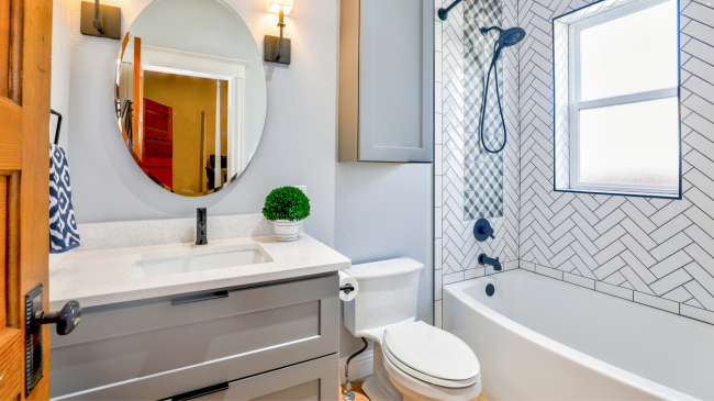 Bathroom Cleaning Hacks for Busy Tampa Residents