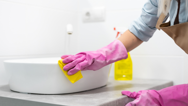 The Difference Between Regular and Deep Cleaning Services