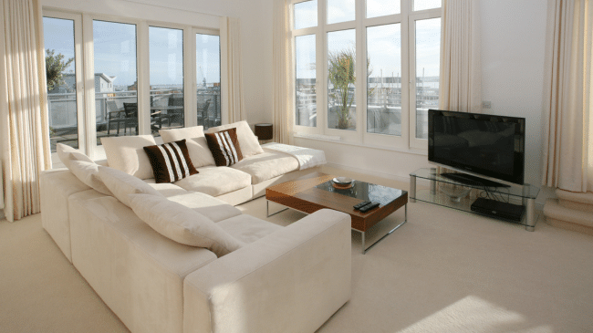 How Busy Tampa Residents Can Maintain a Clean and Organized Home