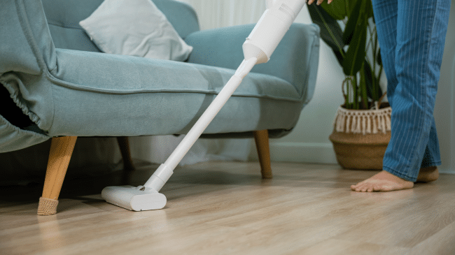 How Cleaning Services in St Petersburg Tackle Hard-to-Clean Spaces