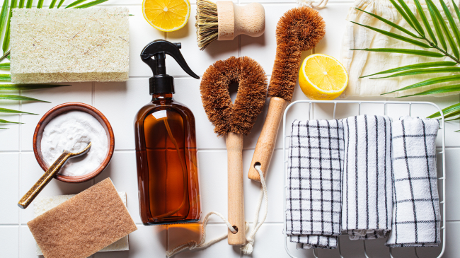The Best Natural Scents to Keep Your Home Smelling Fresh All Summer